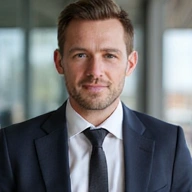 Retrato de un hombre de mediana edad, Jefe de Logística